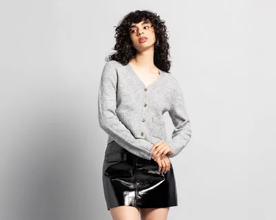 Suéter Gris Strona para Mujer