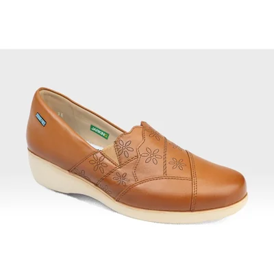 Mocasín Confort con Diseño Grabado Jarking Pie Diabético Café para Mujer
