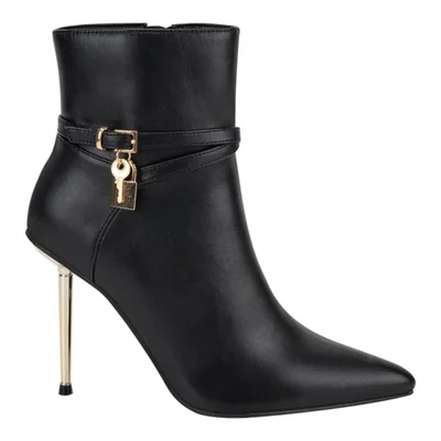 Bota de mujer, de vestir, tacón alto y cromado, adorno de candado pequeño y llave, acabado napa, color negro, 1312948