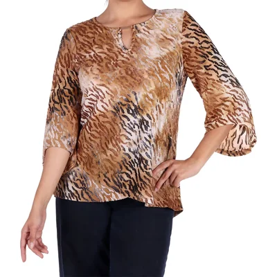 Blusa Animal Print Escote V Manga 3/4 Chic Ruby Rd Mujer